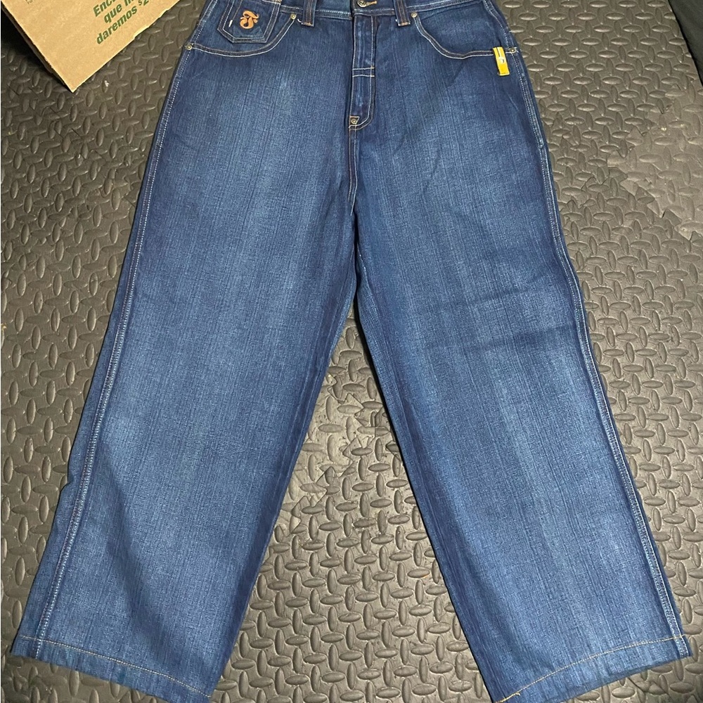 Fox Men's Relaxed Jeans in Classic Blue